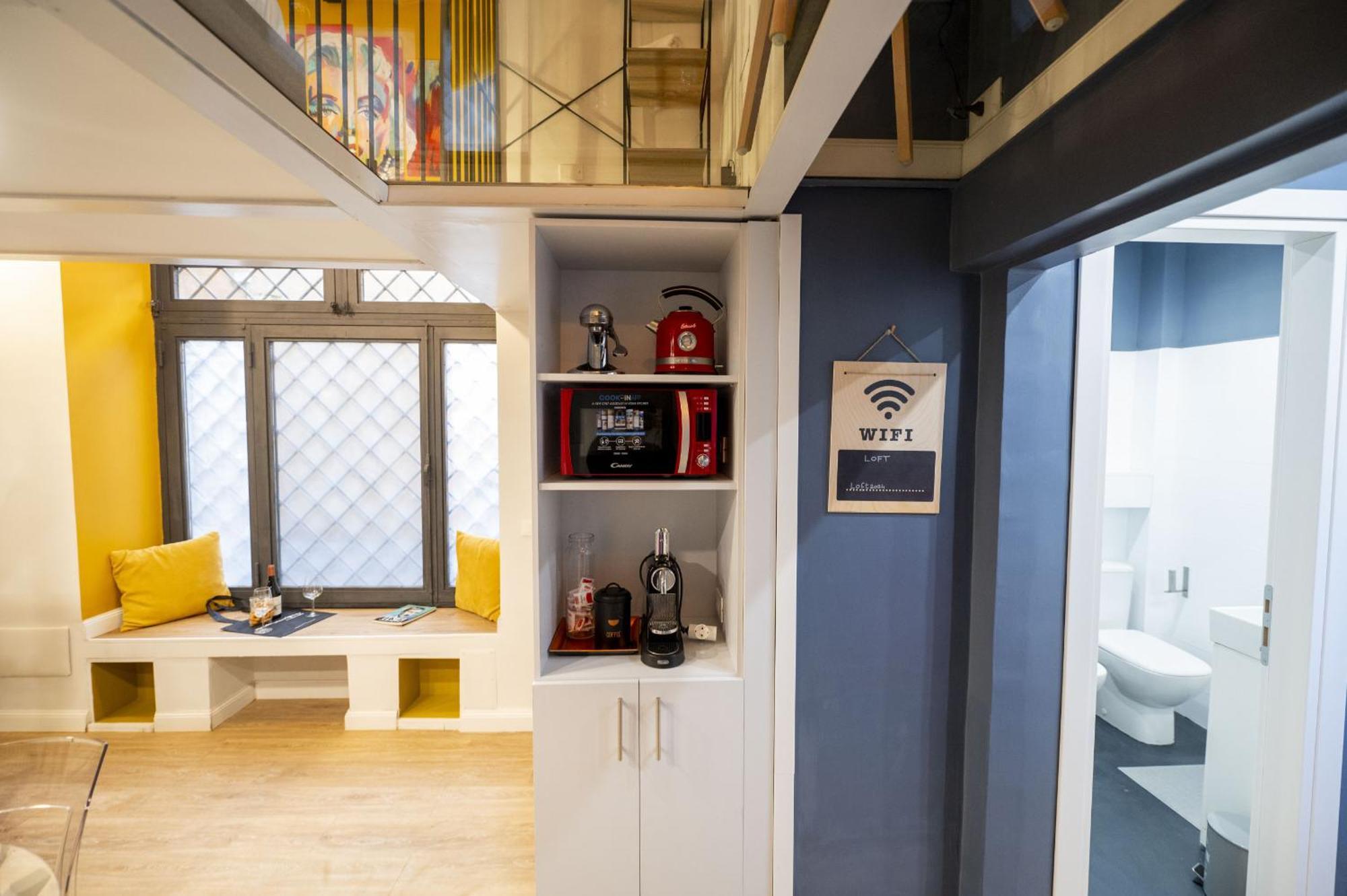 Design And Colorful Loft Near Pamphili * Rom